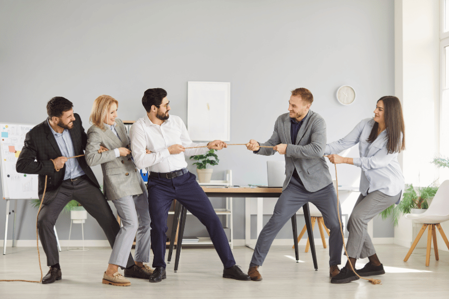 O ILÍCITO LUCRATIVO E A CONCORRÊNCIA DESLEAL: ENTRE A LIBERDADE EMPRESARIAL E A RESPONSABILIDADE CIVIL